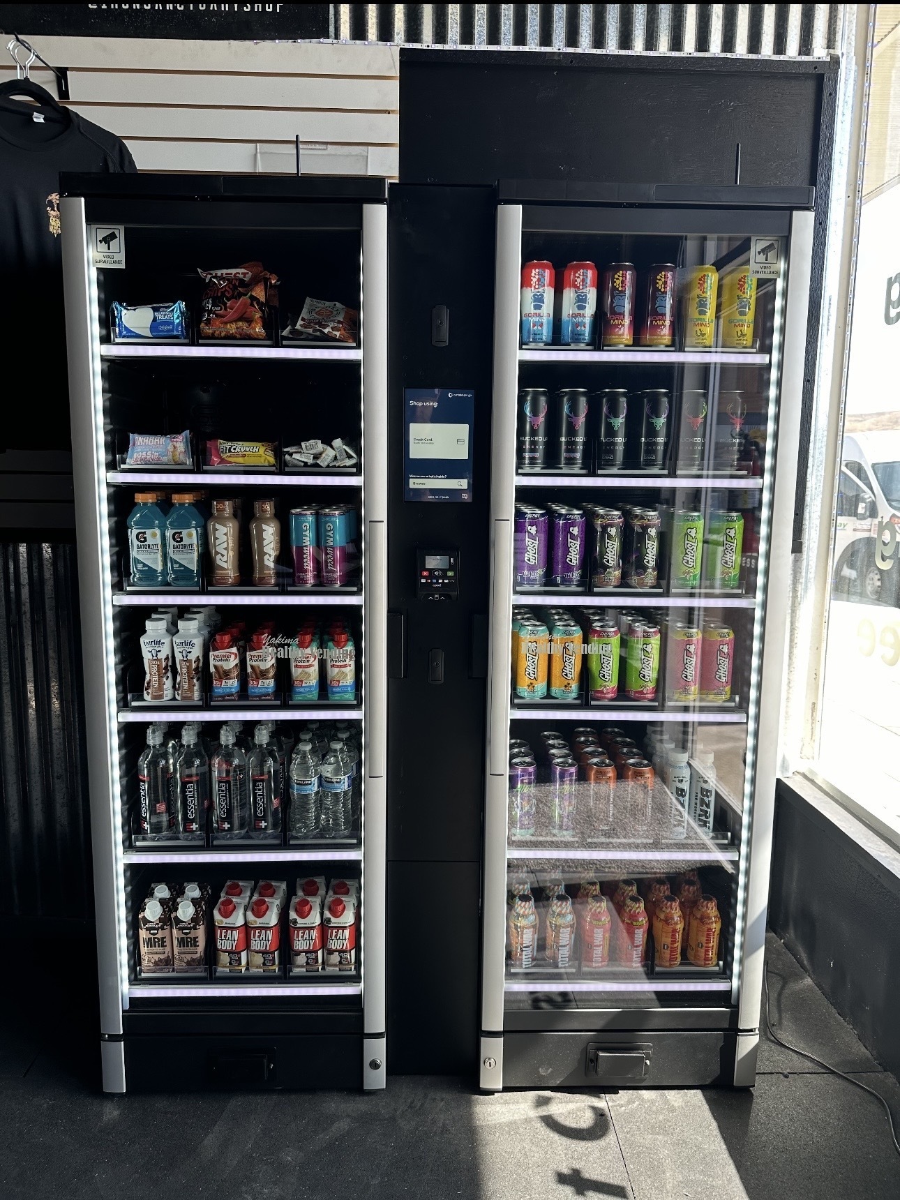 Duo snack and drink vending machine